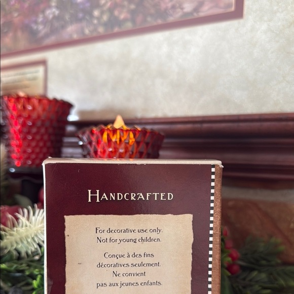 Hallmark Keepsake 'Twas the Night Before Christmas Book - Picture 3 of 4